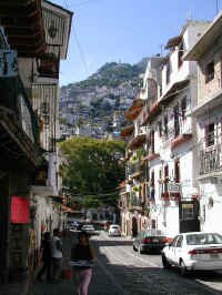 Taxco hillside.jpg (86226 bytes)