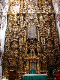 taxco altar.JPG (118890 bytes)